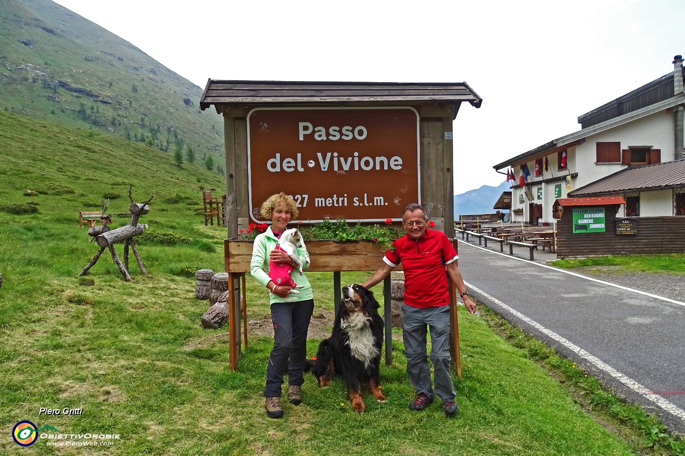 88 Con Liuk , il bovaro del bernese del Rif. al Passo del Vivione .JPG -                                